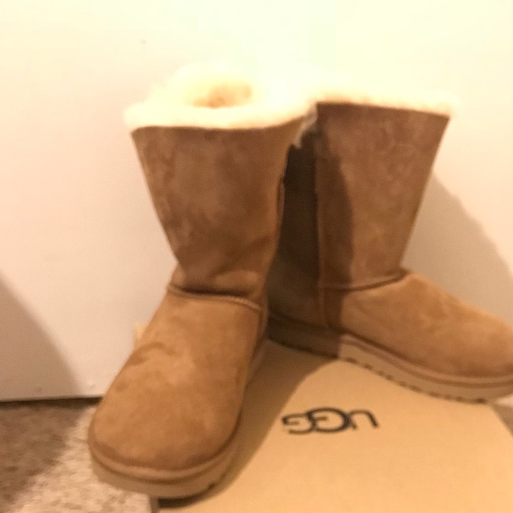 SOLD - New with tags, size 6 Ugg Boots